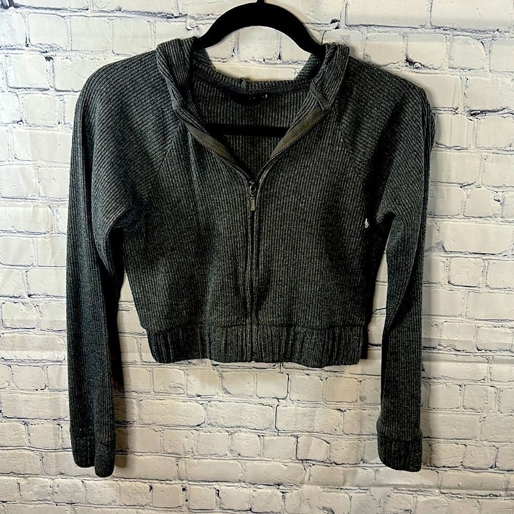 🧥 Out From Under by Urban Outfitters Cropped Ribbed Gray Hooded Jacket - Sz XS
